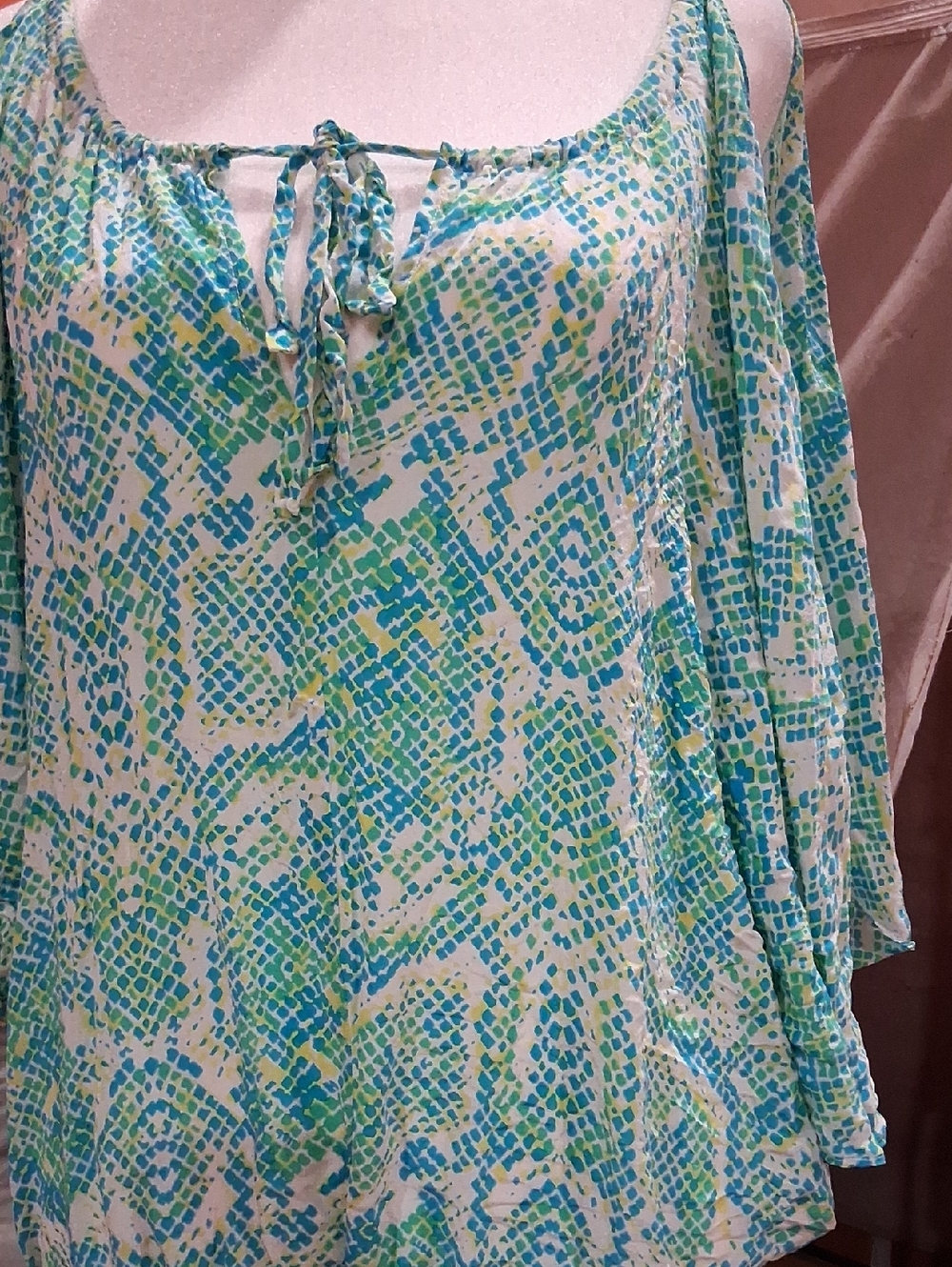 bebe Blue Green Printed Cold-Shoulder Blouse